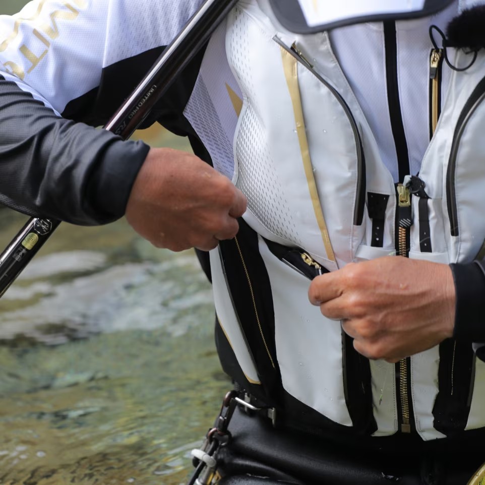 25 VE-560Y LIMITED PRO 兩用釣魚背心